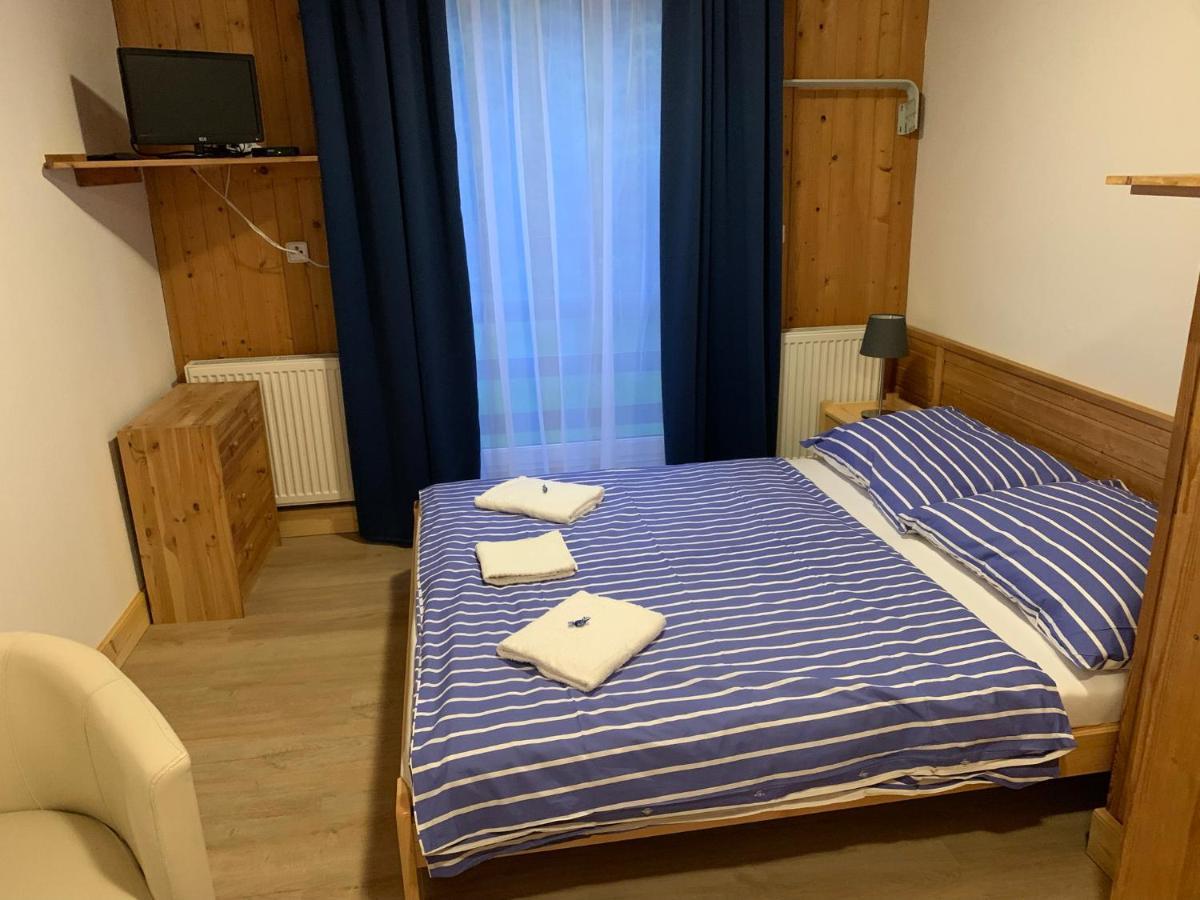 Penzion A Restaurace Vyhlidka Železná Ruda 外观 照片