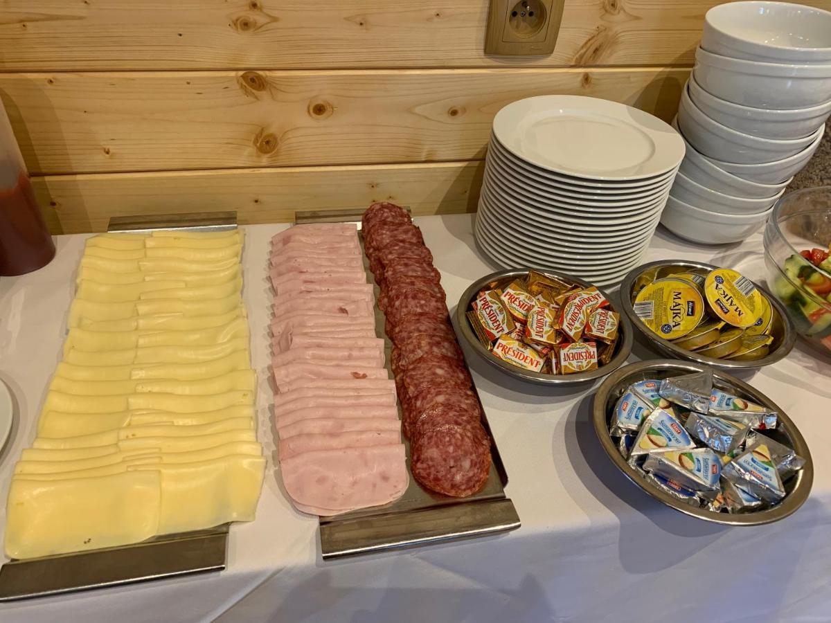 Penzion A Restaurace Vyhlidka Železná Ruda 外观 照片